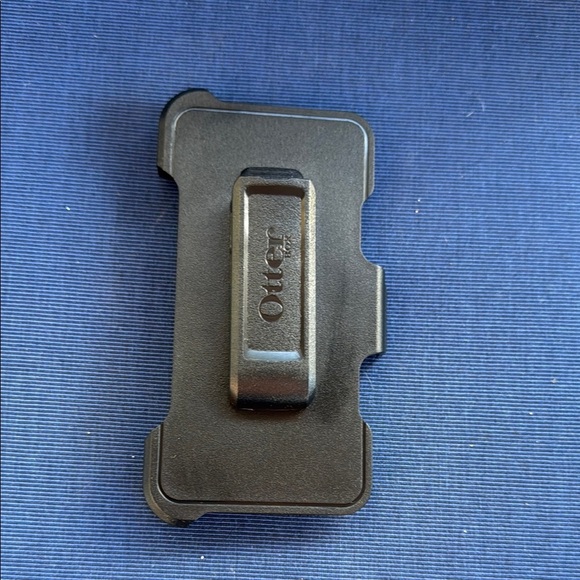 OtterBox Black Holster with Belt Clip for Phones - Picture 1 of 4